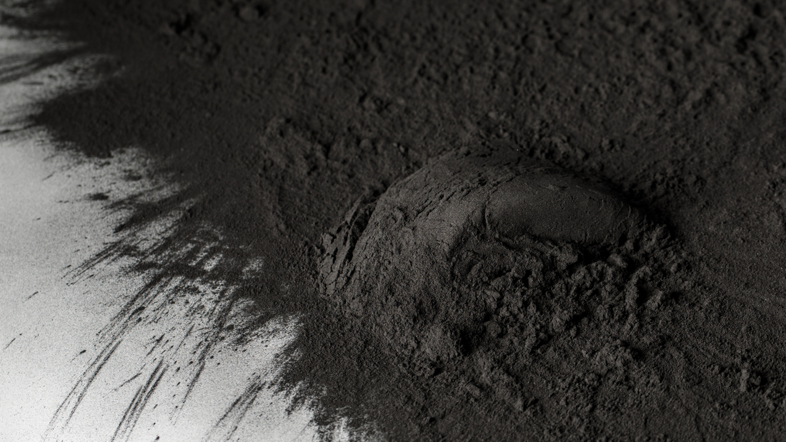 Carbon in Brow Pigments: What Every PMU Artist Needs to Know
