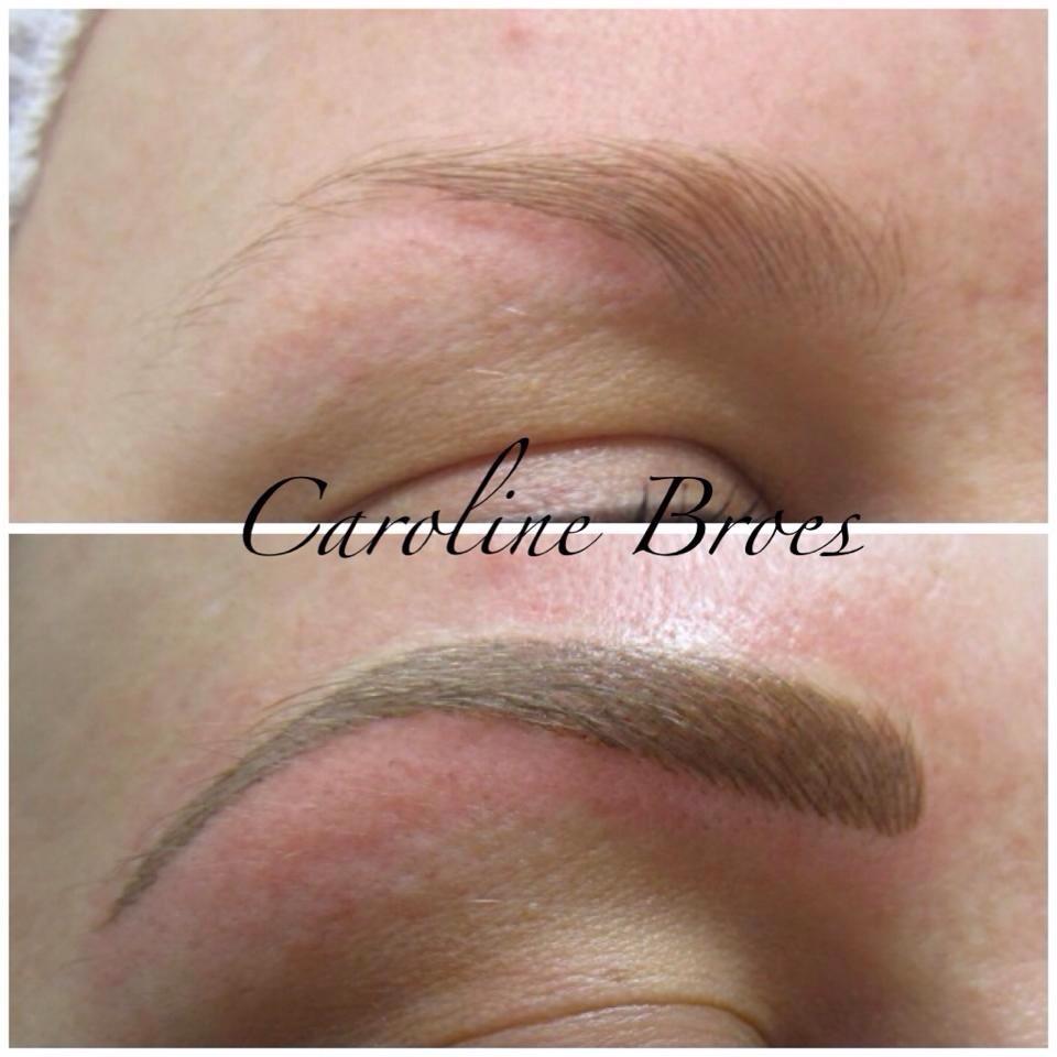 Healed eyebrow tattoo done with Aqua Brève pigment by Caroline Broes, showing soft, natural brow results.